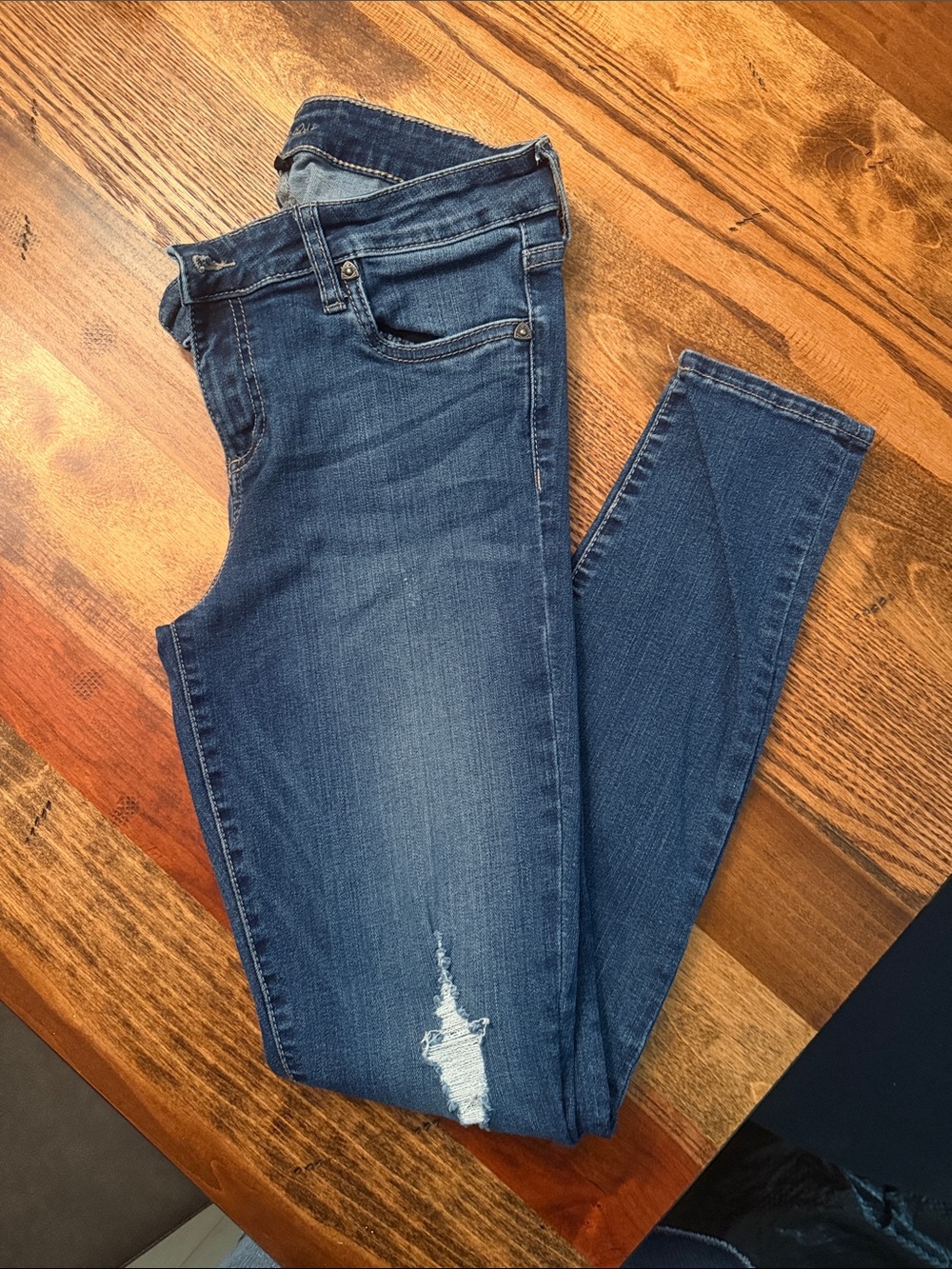 Kut from the Kloth Medium Blue Toothpick Skinny Jeans with Knee Distress